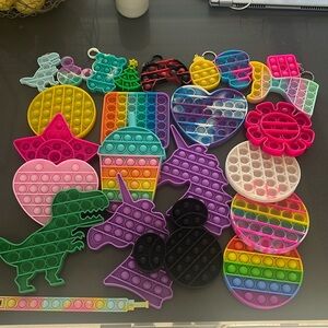 14 full size pop its and 9 little ones